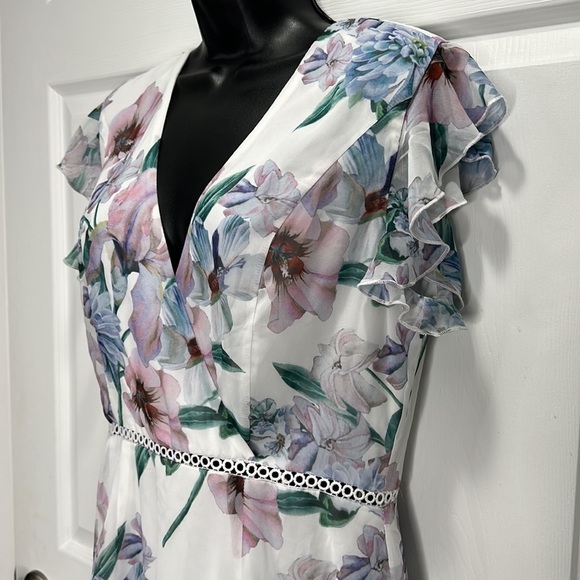 NEW Lulus Art Of Love Multi Floral Print Ruffle Mini Dress V-Neck Sz M - Picture 8 of 12